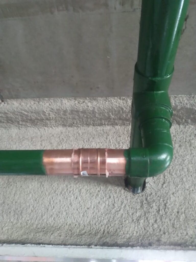 Coluna de Condomínio Vazando